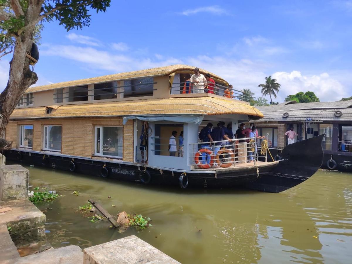 Hotel Beach Paradise Day Cruise Houseboat - Vaccinated Staff Alappuzha Esterno foto