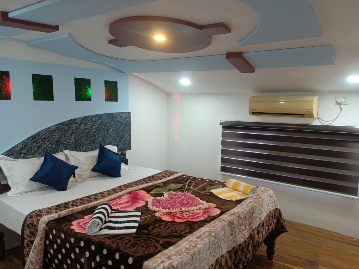 Hotel Beach Paradise Day Cruise Houseboat - Vaccinated Staff Alappuzha Esterno foto