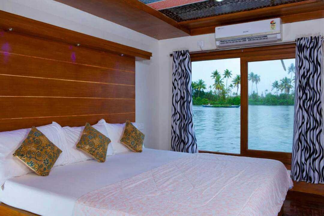 Beach Paradise Day Cruise Houseboat Alappuzha Esterno foto