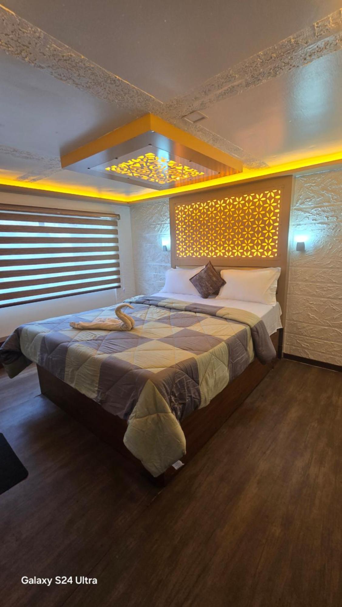 Hotel Beach Paradise Day Cruise Houseboat - Vaccinated Staff Alappuzha Esterno foto