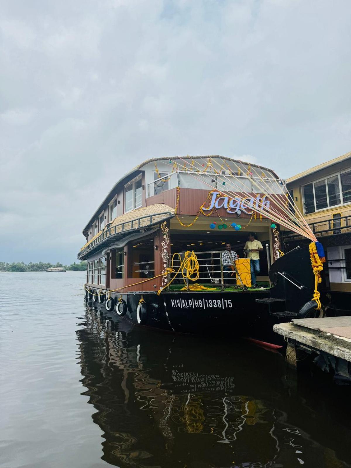 Hotel Beach Paradise Day Cruise Houseboat - Vaccinated Staff Alappuzha Esterno foto